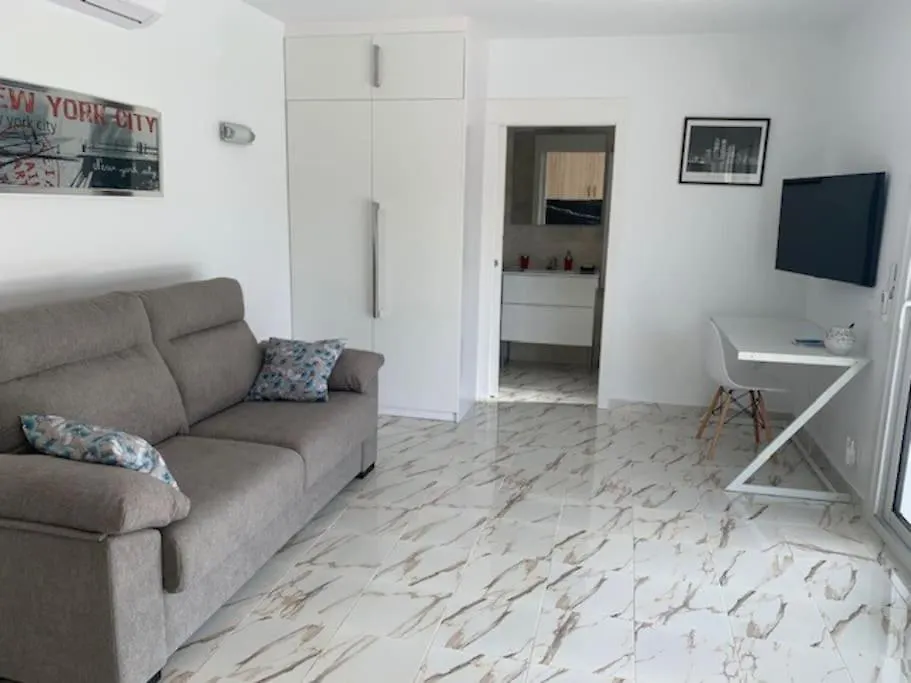 Apartment T2 Climatise + Parking 500 M Plage/Centre Ville Lloret de Mar